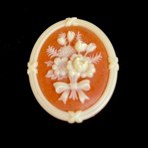 Vintage Avon Flower Cameo Brooch